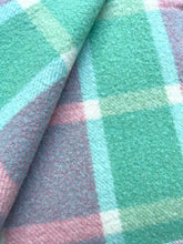 Load image into Gallery viewer, Thick and Cosy SINGLE New Zealand Wool Blanket
