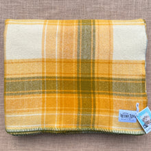 Load image into Gallery viewer, Super Fresh Retro Fav! DOUBLE/QUEEN New Zealand Pure Wool Blanket
