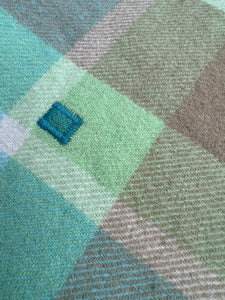 Apple Green & Turquoise DOUBLE/QUEEN Kaiapoi NZ Wool Blanket - Quirky!