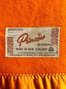 AS NEW Bright Original 1970's Onehunga Woollen Mills SINGLE Wool Blanket with Tiki Label - Fresh Retro Love NZ Wool Blankets