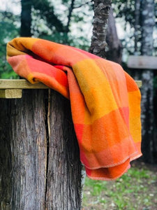 Rare Design Bright 1970's Onehunga Woollen Mills SINGLE Wool Blanket - Fresh Retro Love NZ Wool Blankets