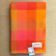 Load image into Gallery viewer, Rare Design Bright 1970&#39;s Onehunga Woollen Mills SINGLE Wool Blanket with Tiki Label - Fresh Retro Love NZ Wool Blankets
