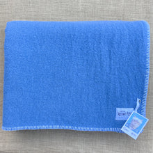 Load image into Gallery viewer, Super Soft Blue QUEEN/KING Gorgeous Wool Blanket.
