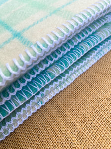 Soft & Fluffy Mint KNEE/BABY Pure Wool Blanket