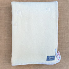 Load image into Gallery viewer, Classic Vintage Cream PETONE SINGLE New Zealand Wool Blanket
