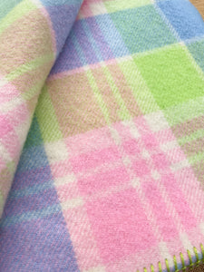 Fresh & Bright Check SINGLE New Zealand Wool Blanket