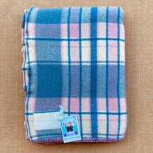Load image into Gallery viewer, Pink &amp; Blue Ready-to-Go SINGLE New Zealand Wool Blanket
