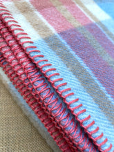 Load image into Gallery viewer, Stunning thick and soft KING SINGLE NZ Wool blanket
