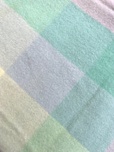 Load image into Gallery viewer, Lightweight Pastel DOUBLE/QUEEN NZ Wool Blanket
