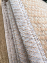 Load image into Gallery viewer, Aircell Style KING Woolrest New Zealand Wool Blanket
