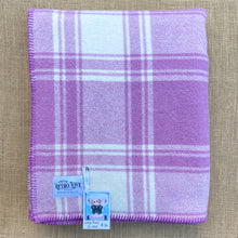 Load image into Gallery viewer, Super soft Blush Mauve THROW/SINGLE New Zealand Wool Blanket (no label)
