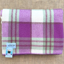 Load image into Gallery viewer, Thick Fuchsia &amp; Sage DOUBLE/QUEEN New Zealand Wool Blanket
