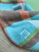 Load image into Gallery viewer, Party Mix of colours KING SINGLE New Zealand Wool Blanket
