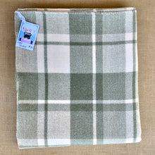 Load image into Gallery viewer, Moss Green &amp; Cream SINGLE Pure Wool Blanket. - Fresh Retro Love NZ Wool Blankets
