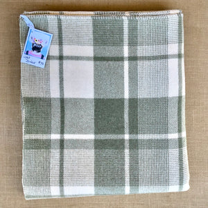 Moss Green & Cream SINGLE Pure Wool Blanket. - Fresh Retro Love NZ Wool Blankets