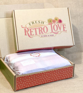GIFT BOX - Fresh Retro Love Printed Box