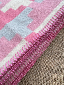 Collectible Manatunga New Zealand Wool Rug. Hard to find. *Flawed*