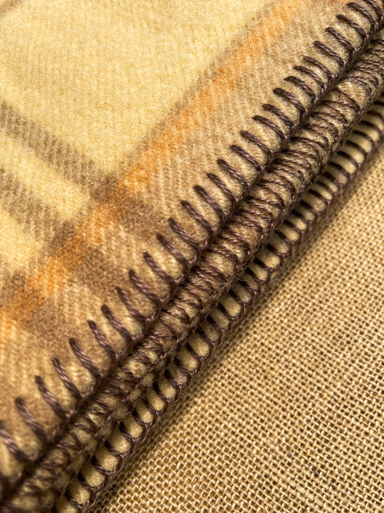 Thick Warm Browns KING SINGLE Wool Blanket - Onehunga Woollen Mills ...