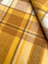 Load image into Gallery viewer, Thick Golden Browns SINGLE New Zealand Wool Blanket
