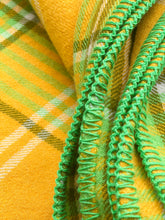 Load image into Gallery viewer, Rare Ultra Bright Retro KING New Zealand Pure Wool Blanket
