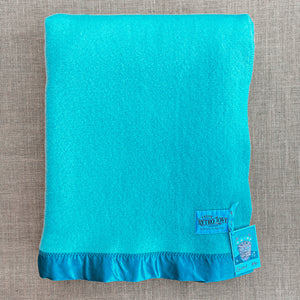 Soft and fluffy Aqua SINGLE New Zealand Wool Blanket