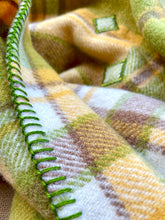 Load image into Gallery viewer, Thick Wool Olives KING  SINGLE Wondawarm Pure Wool Blanket
