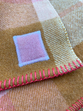 Load image into Gallery viewer, Gorgeous Salmon &amp; Rust KING SINGLE Pure New Zealand Wool Blanket.
