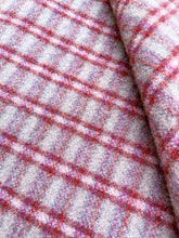 Load image into Gallery viewer, Gorgeous Vintage SMALL SINGLE New Zealand Wool Blanket.
