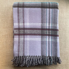 Load image into Gallery viewer, Exceptional Onehunga Woollen Mills CAR RUG Collectible Wool Blanket with Wahine Label
