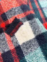 Load image into Gallery viewer, Rustic Green &amp; Red THROW Pure Wool Blanket
